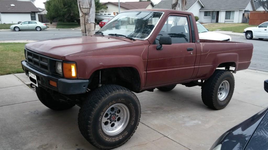 1984 Toyota 4×4 Hilux pickup