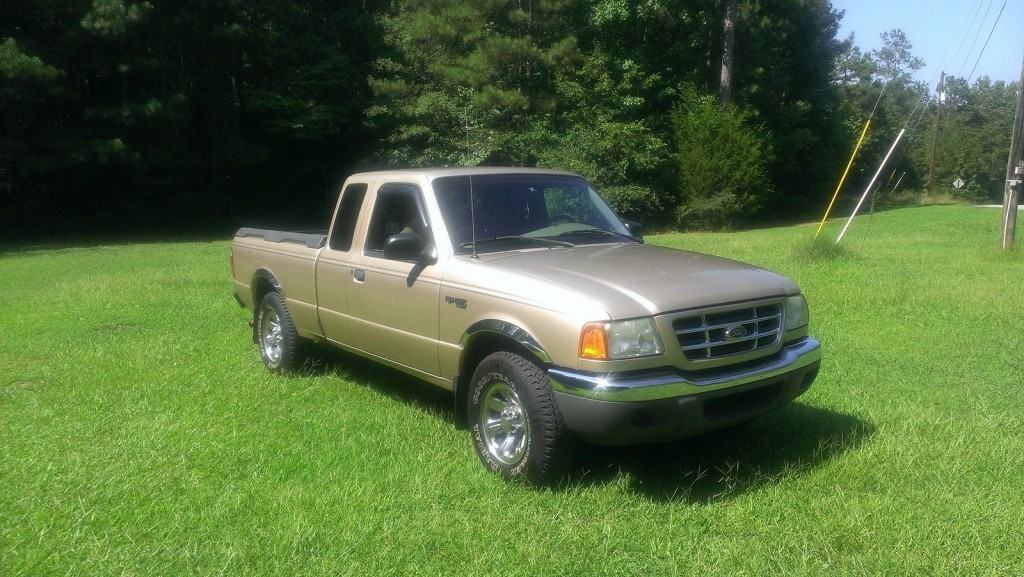 2001 Ford Ranger XL Extended Cab Pickup 4 Door 4.0L