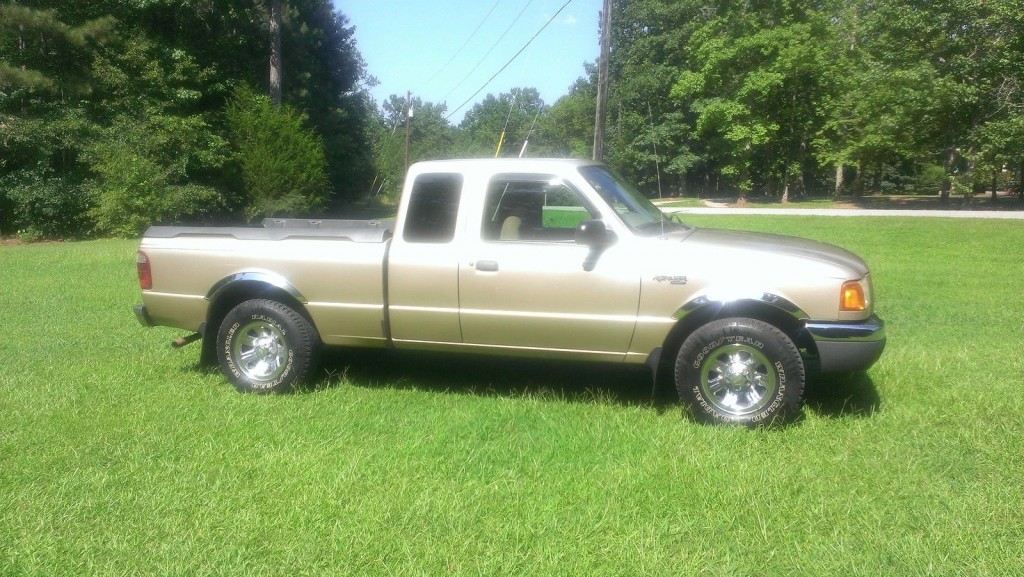 2001 Ford Ranger XL Extended Cab Pickup 4 Door 4.0L