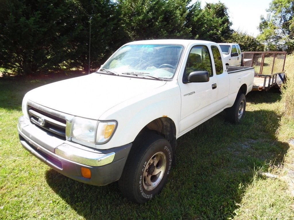 1998 Toyota Tacoma SR5 Extended Cab Pickup 2 Door
