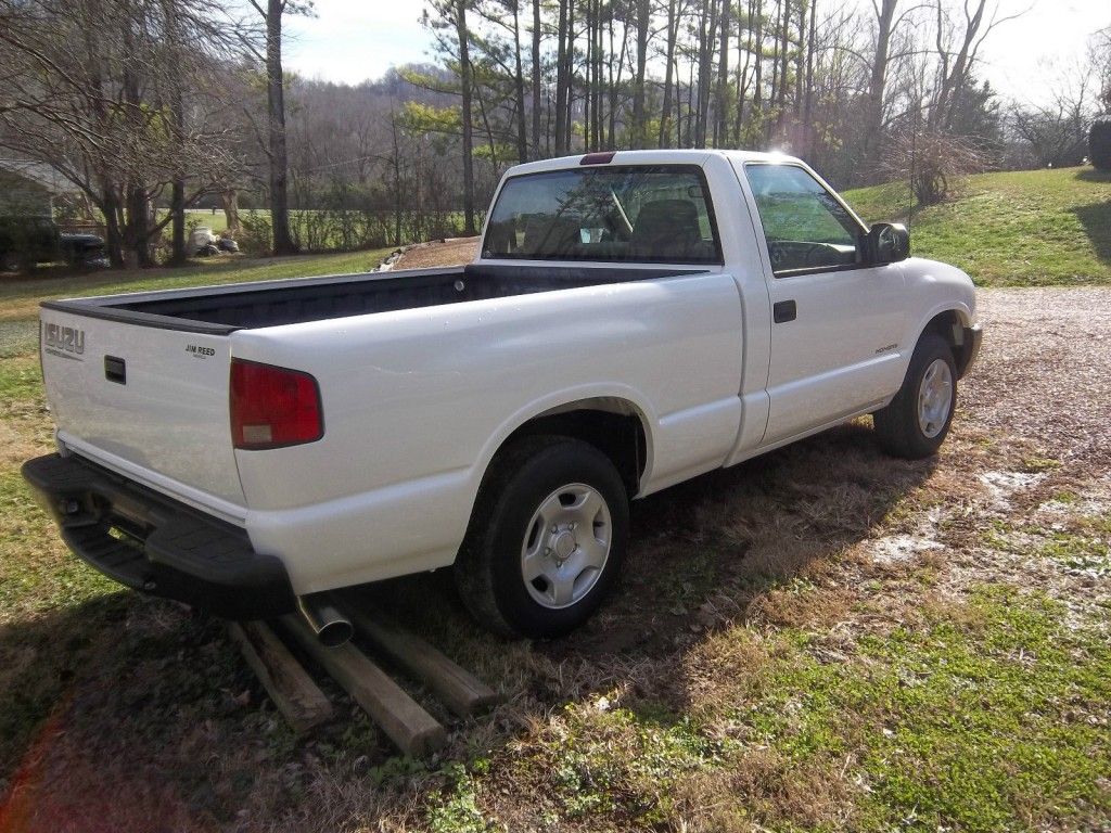 2000 Isuzu Hombre S Standard Cab Pickup