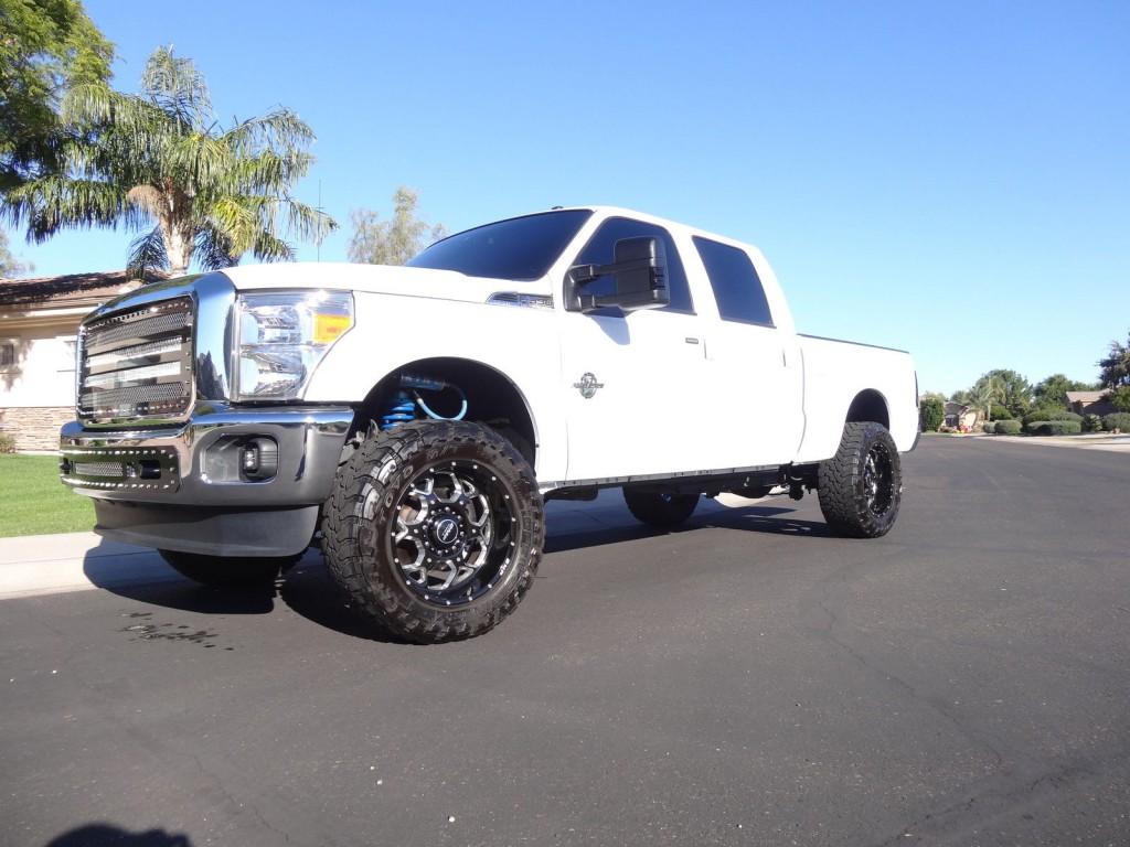 2013 Ford F 350 Lariat Fully loaded