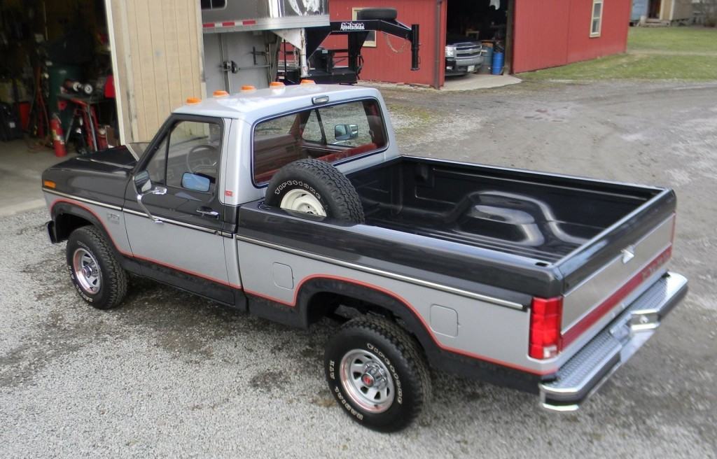 1985 Ford F 150 XLT Lariat