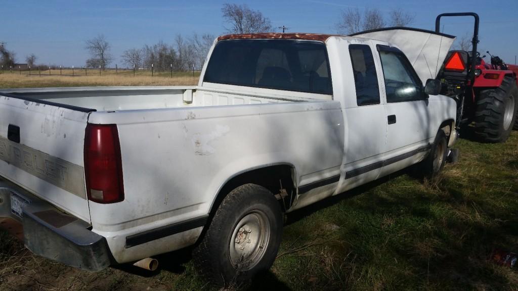 1992 Chevy Extended cab Pickup truck
