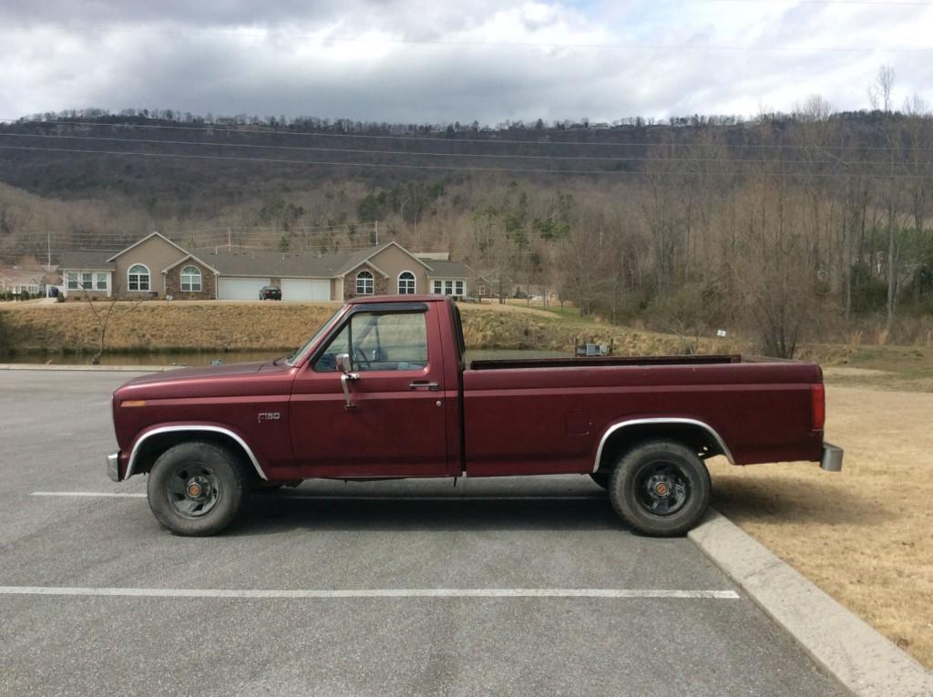1984 Ford F 150 pick up truck