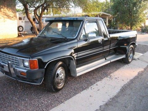 1986 Toyota Truck xra cab 1ton dually for sale