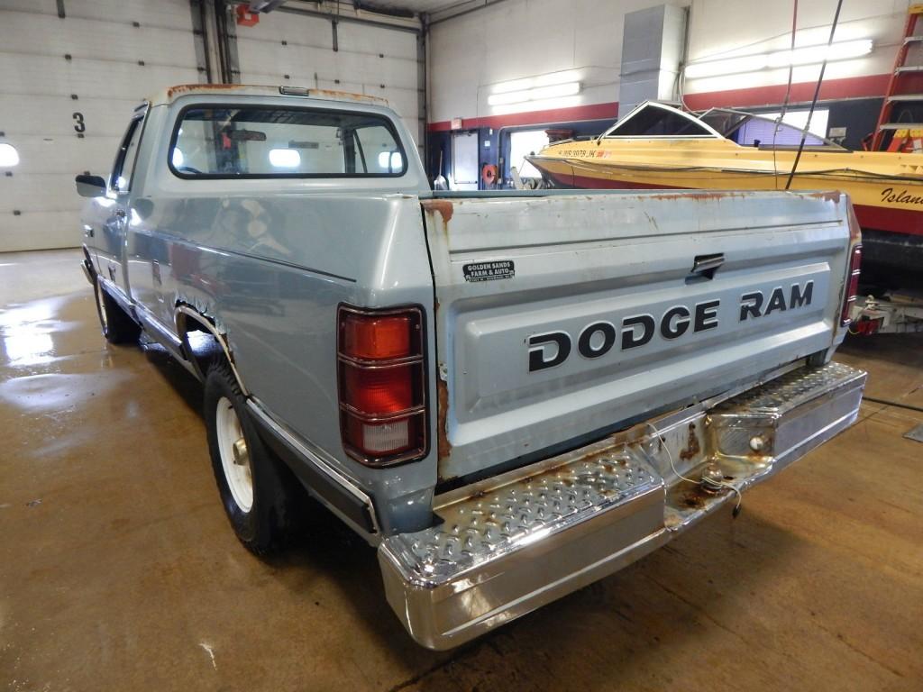 1987 Dodge 100 pick up