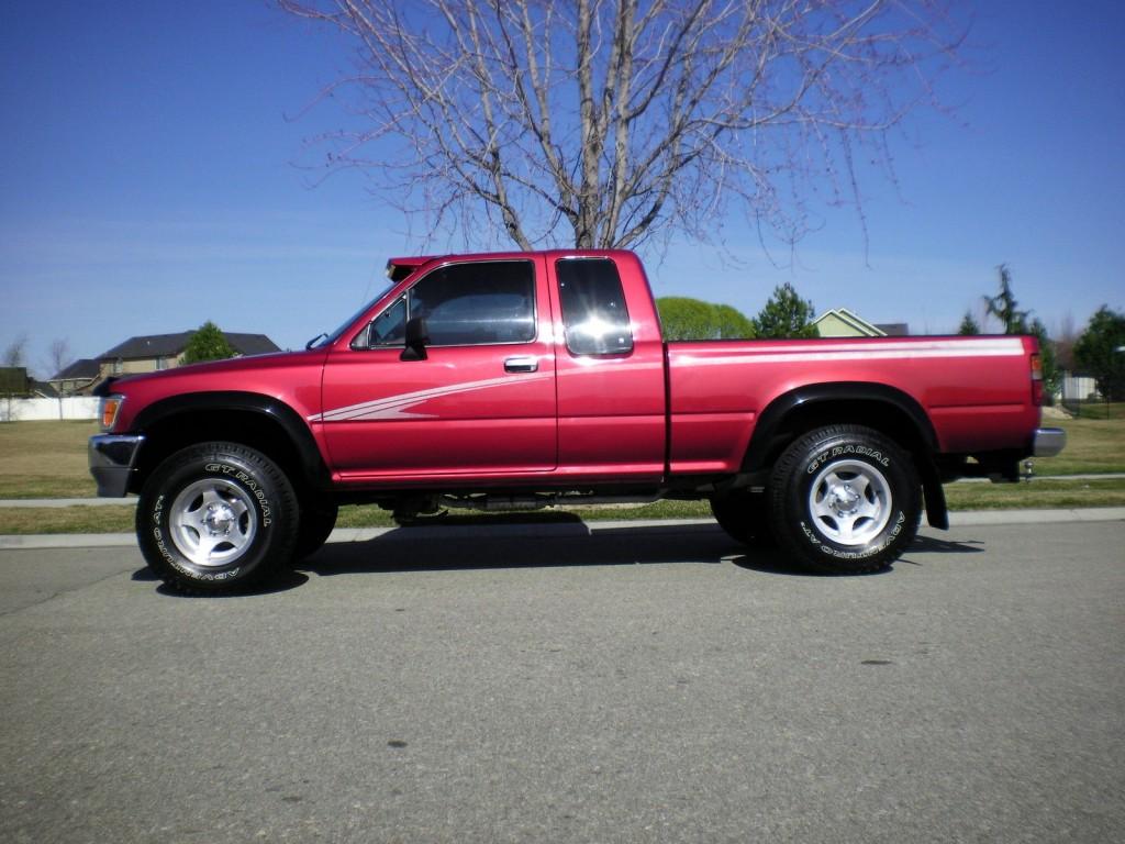 1994 Toyota Tacoma Pickup Deluxe Extended cab 4×4 for sale