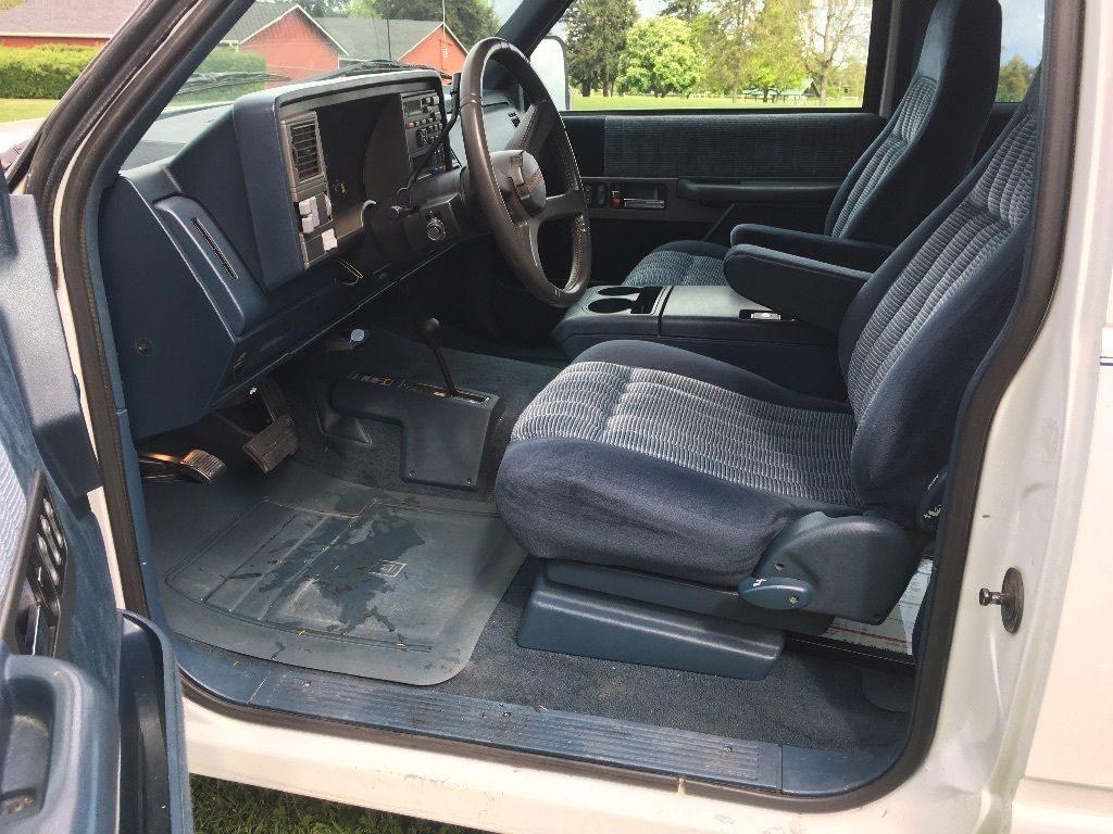 Clean well cared of 1994 Chevrolet Silverado 2500 pickup