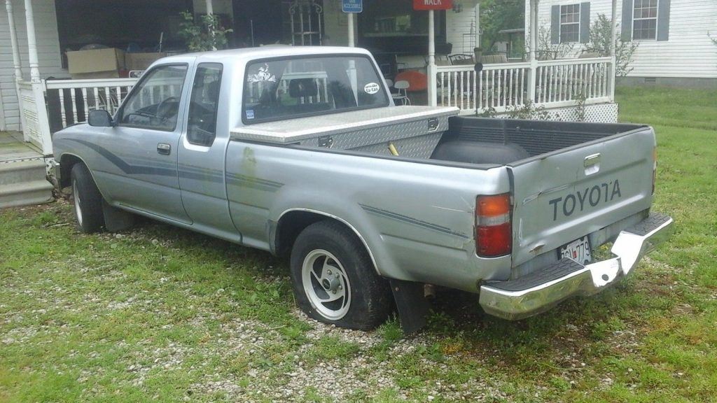 Dents and dings 1990 Toyota pickup