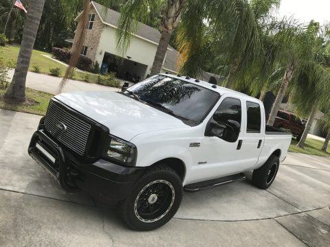 Loaded with extras 2006 Ford F 250 XLT Crew Cab Pickup for sale