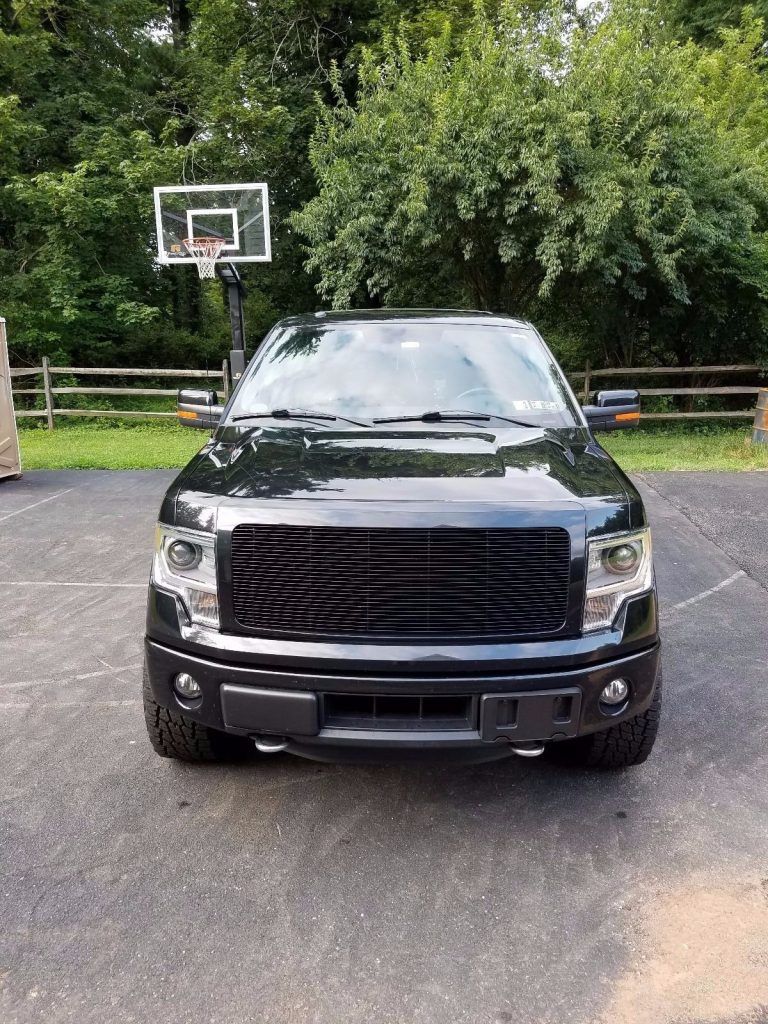 Great condition 2014 Ford F 150 Limited pickup