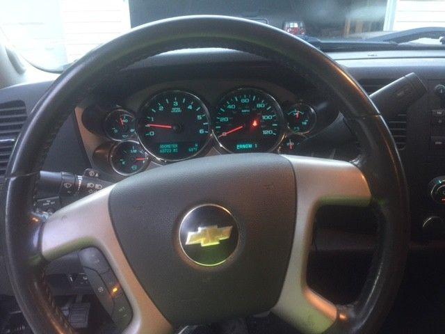 no damage 2011 Chevrolet Silverado 2500 LT pickup