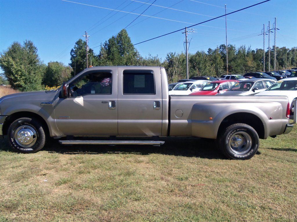 dually 2007 Ford F 350 XLT pickup