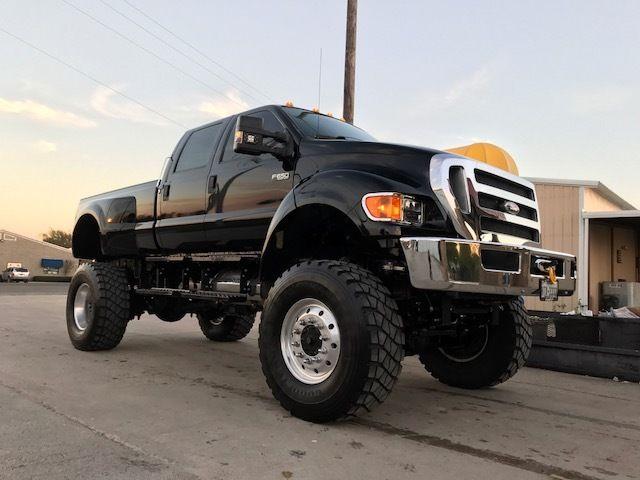 very low mileage 2008 Ford F-650 LARIAT pickup