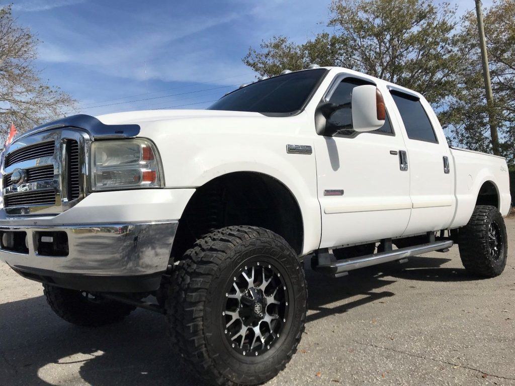 lifted 2005 Ford F 250 Lifted Lariat pickup