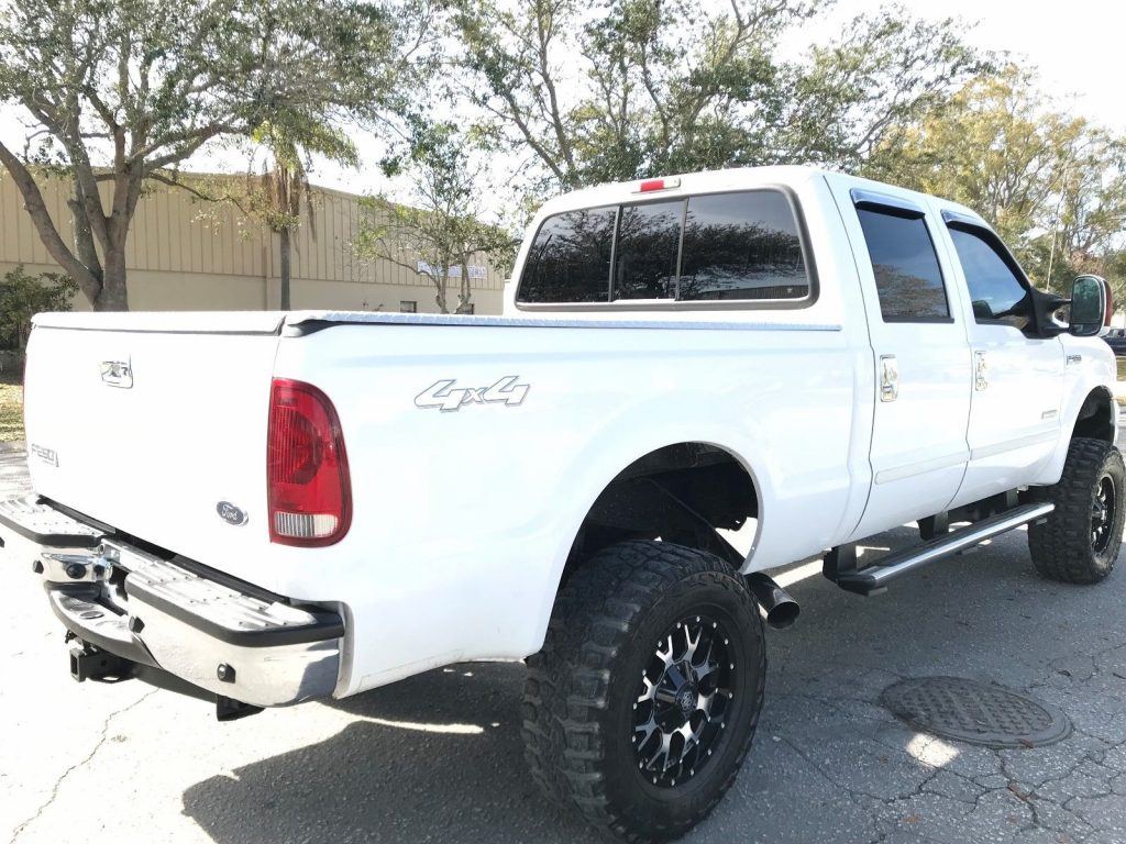lifted 2005 Ford F 250 Lifted Lariat pickup