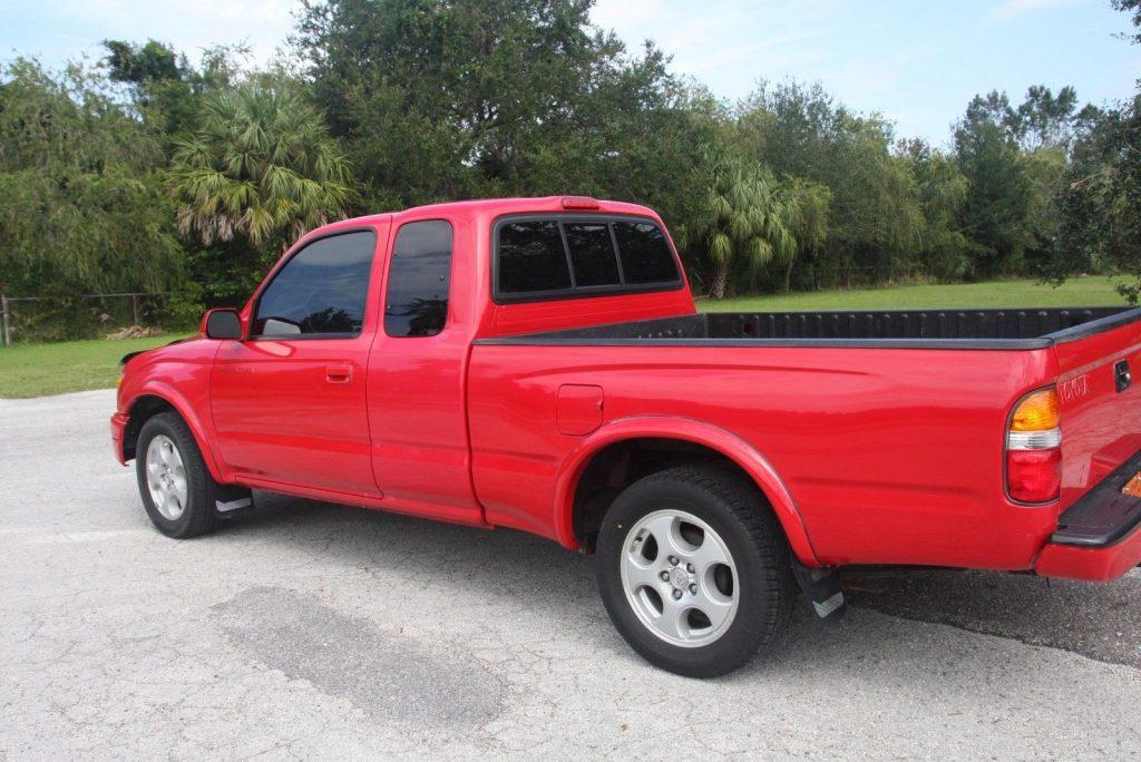low mileage 2004 Toyota Tacoma S Runner pickup