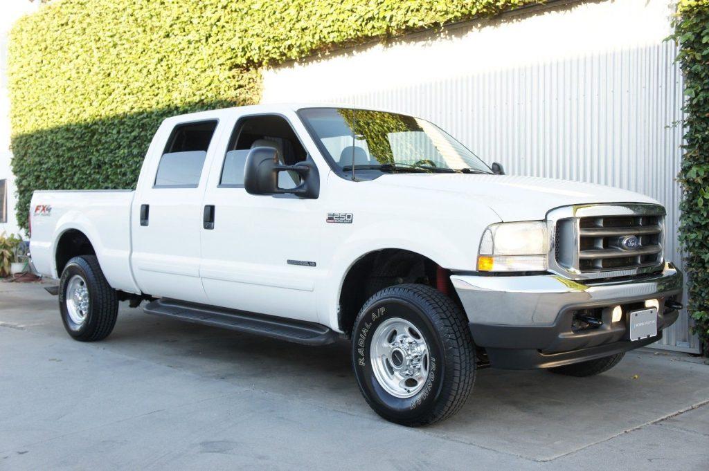 very clean 2003 Ford F 250 Lariat pickup