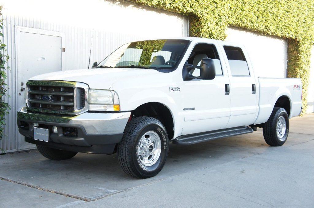 very clean 2003 Ford F 250 Lariat pickup