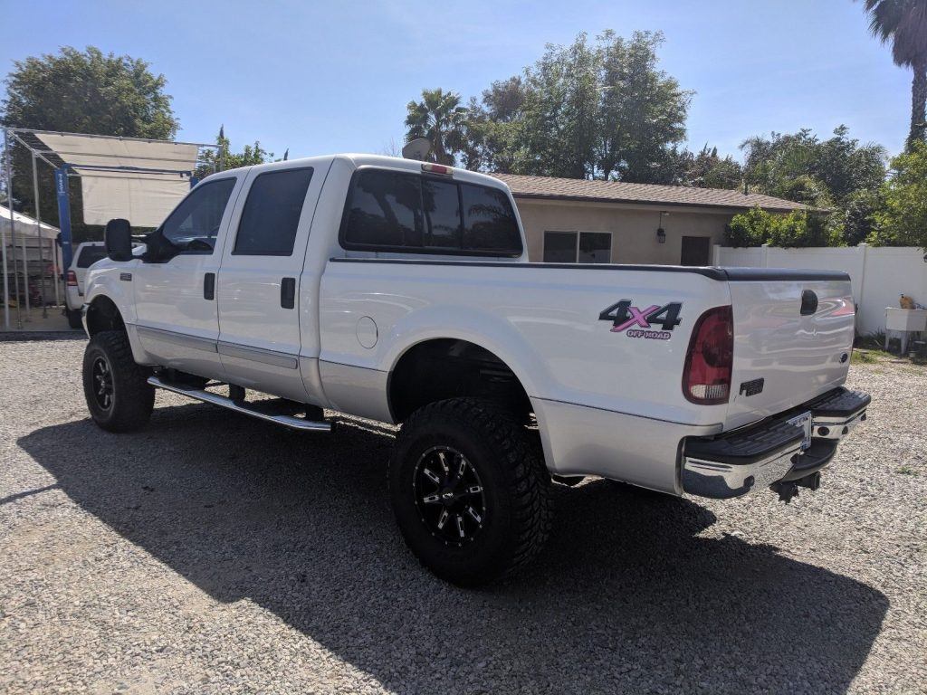 well serviced 2002 Ford F 250 Lariat pickup