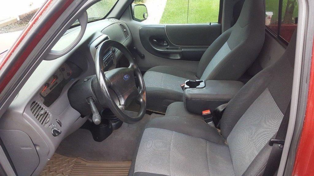 needs windshield gasket 2003 Ford Ranger pickup