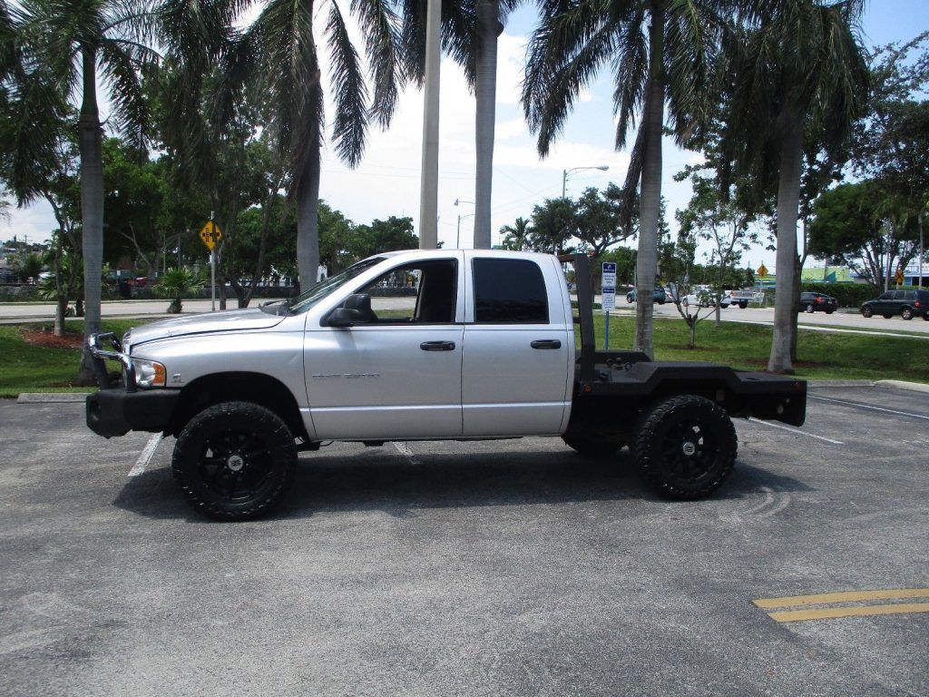 strong and reliable 2004 Dodge Ram 2500 pickup