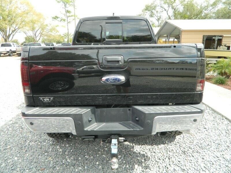 well equipped 2013 Ford F 250 Lariat pickup