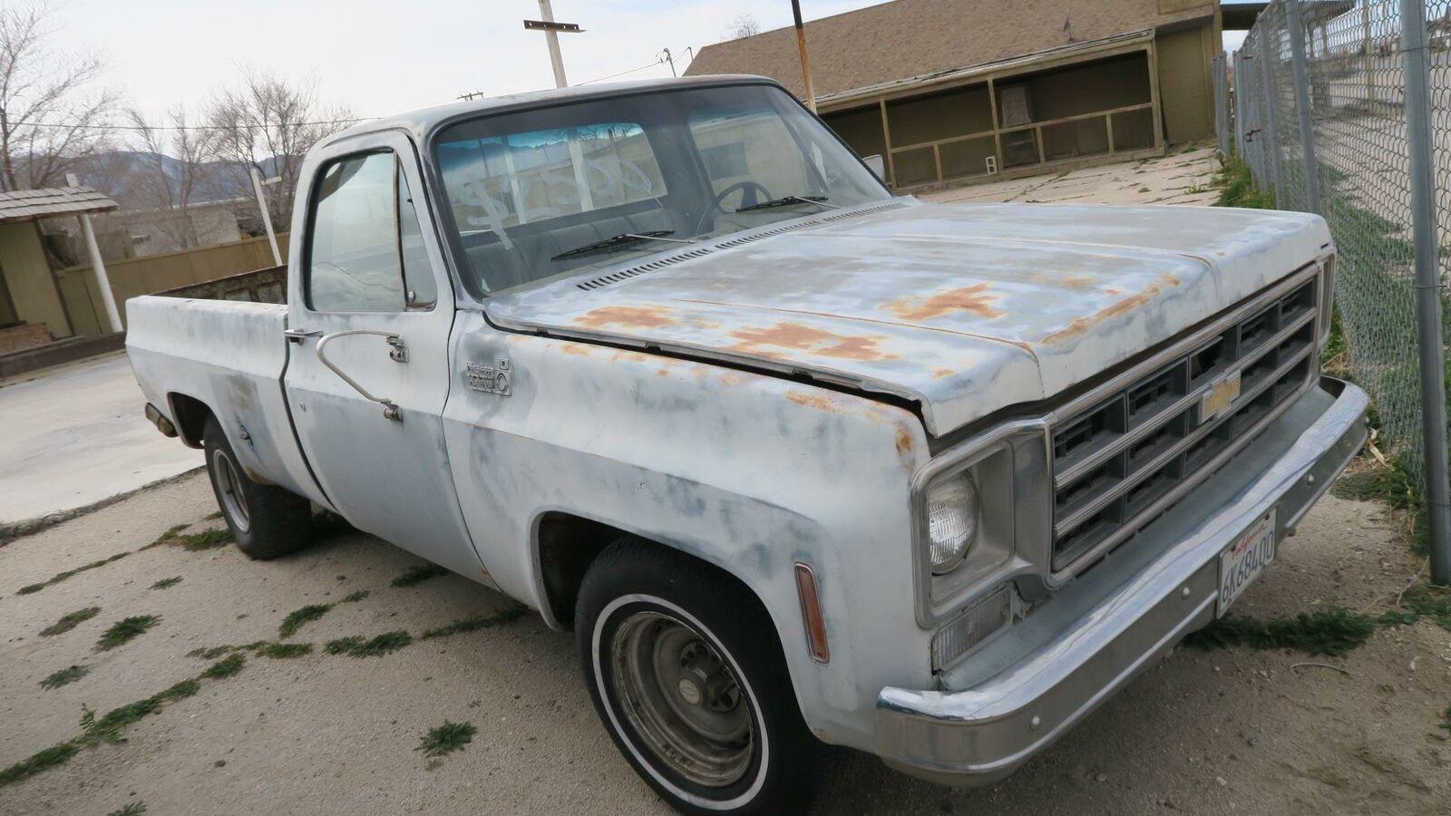 Rusty Chevrolet Pickup