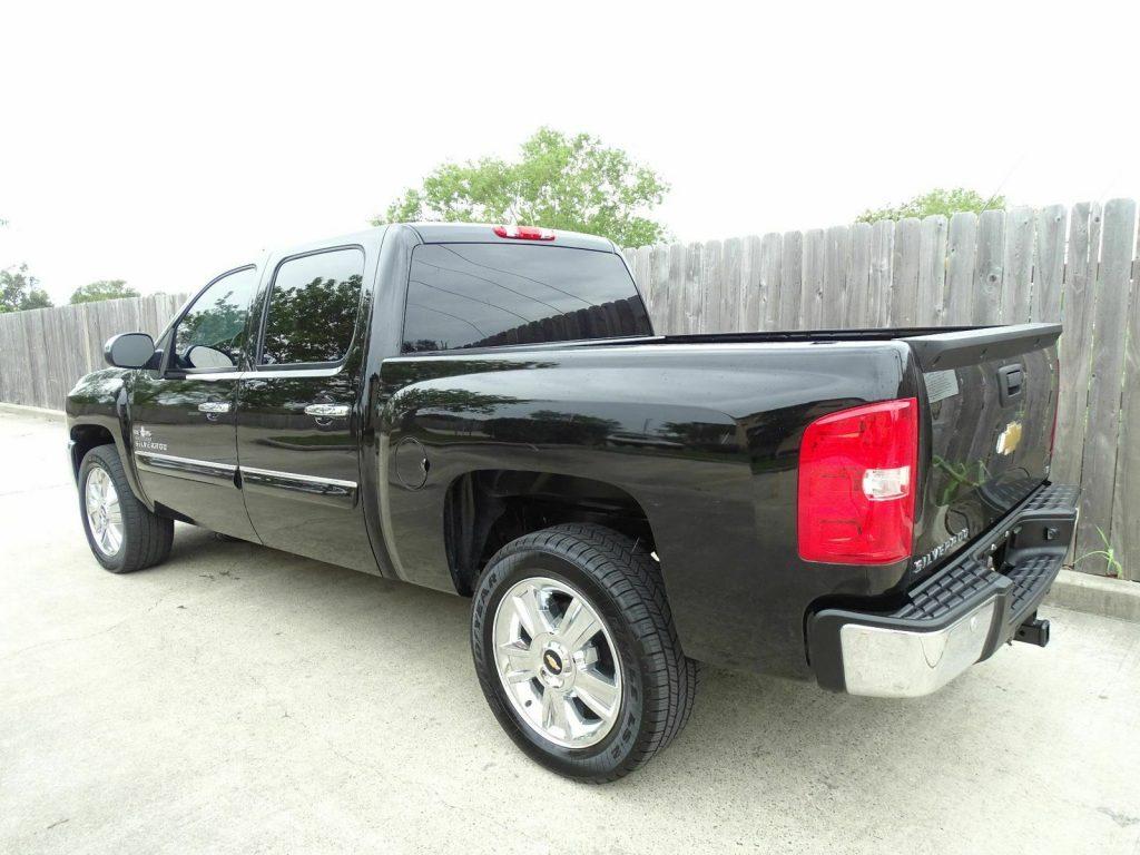 well equipped 2013 Chevrolet Silverado 1500 LT pickup