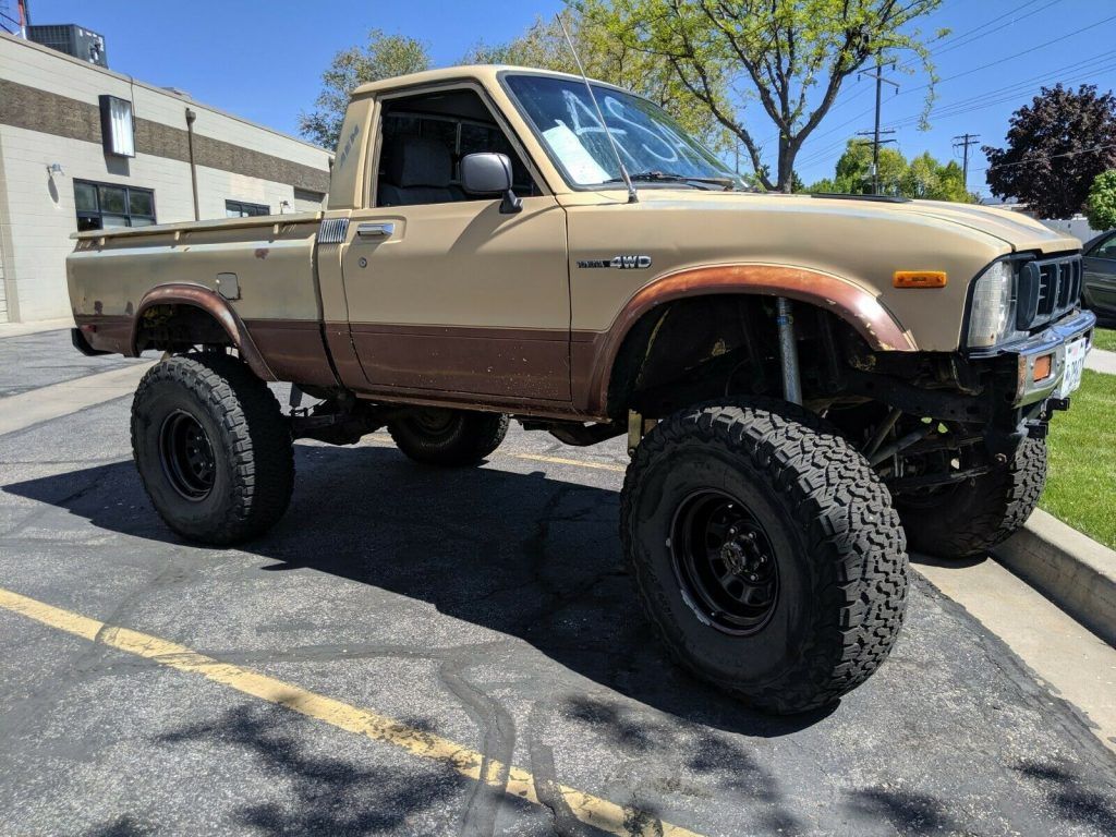 fuel injected 1979 Toyota SR5 Pickup