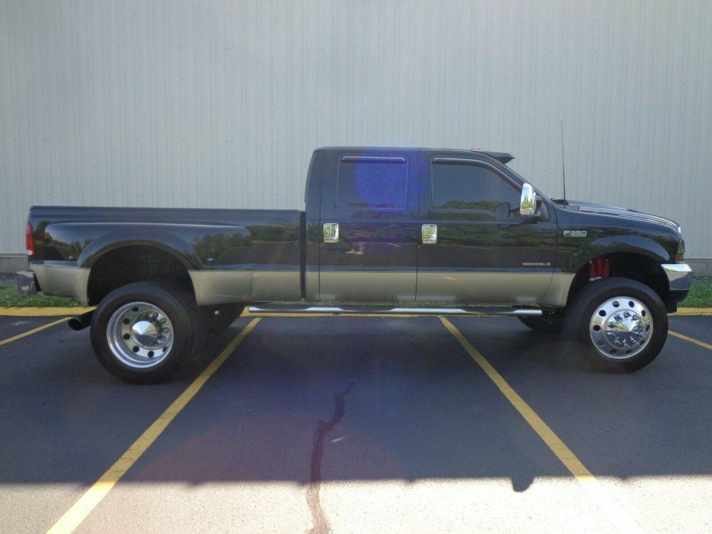 needs nothing 2001 Ford F 350 LARIAT pickup