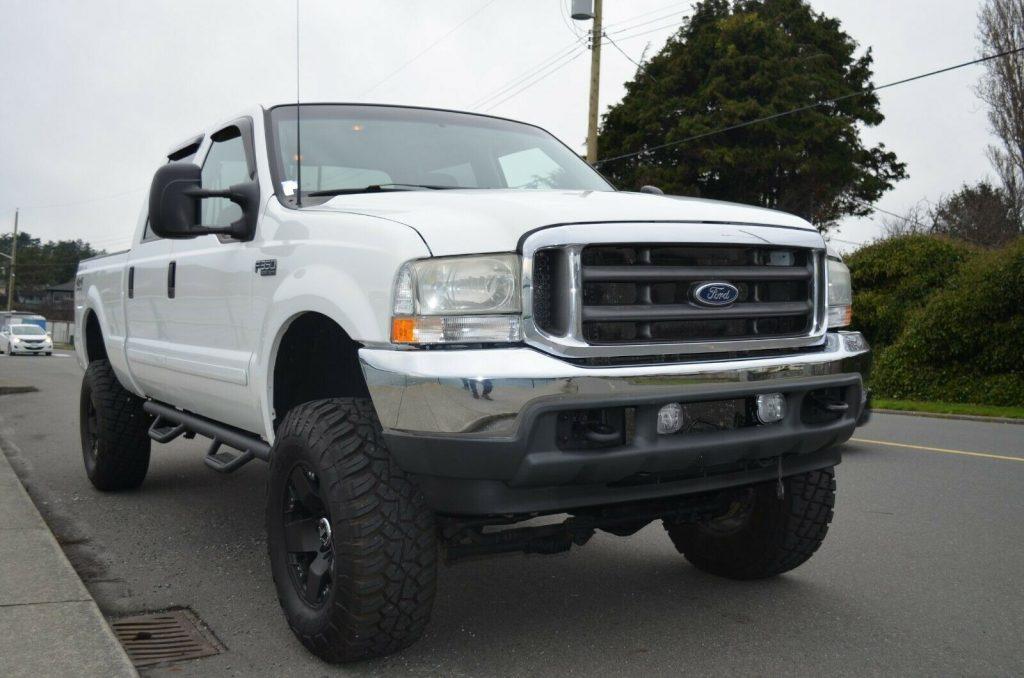 well equipped 2002 Ford F 350 Lariat pickup