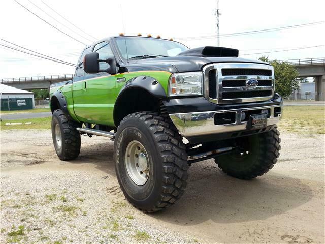 well modified 2006 Ford F 250 XL pickup