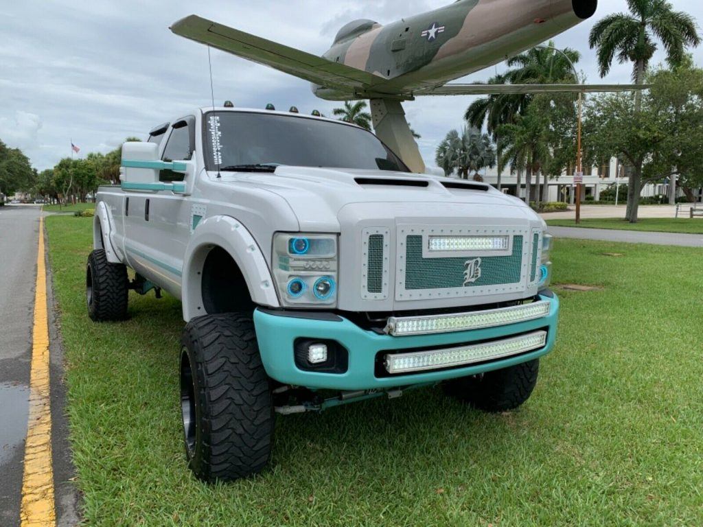 well modified 2008 Ford F 350 FX4 pickup