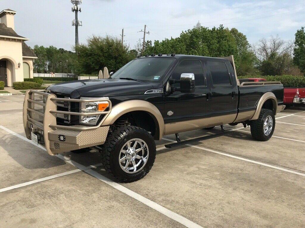 fully loaded 2014 Ford F 350 King Ranch pickup