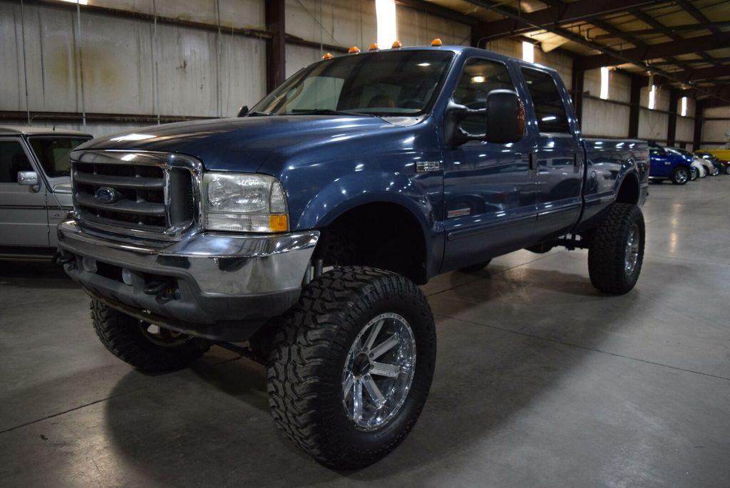 very nice 2004 Ford F 250 Lariat pickup