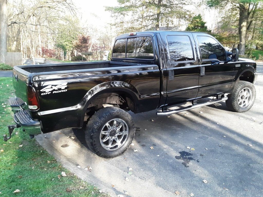 clean 2003 Ford F 250 Lariat pickup