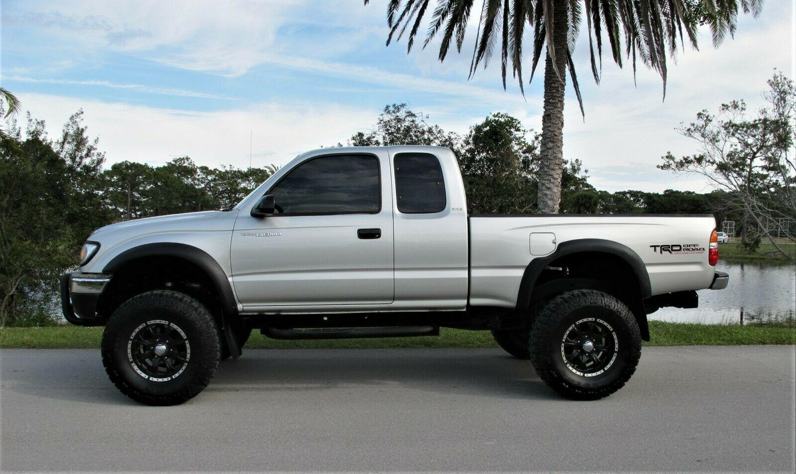 rust free 2002 Toyota Prerunner pickup for sale