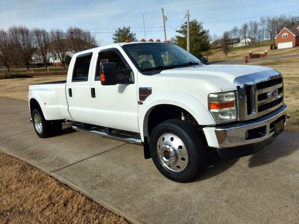 well equipped 2008 Ford F 450 Lariat pickup