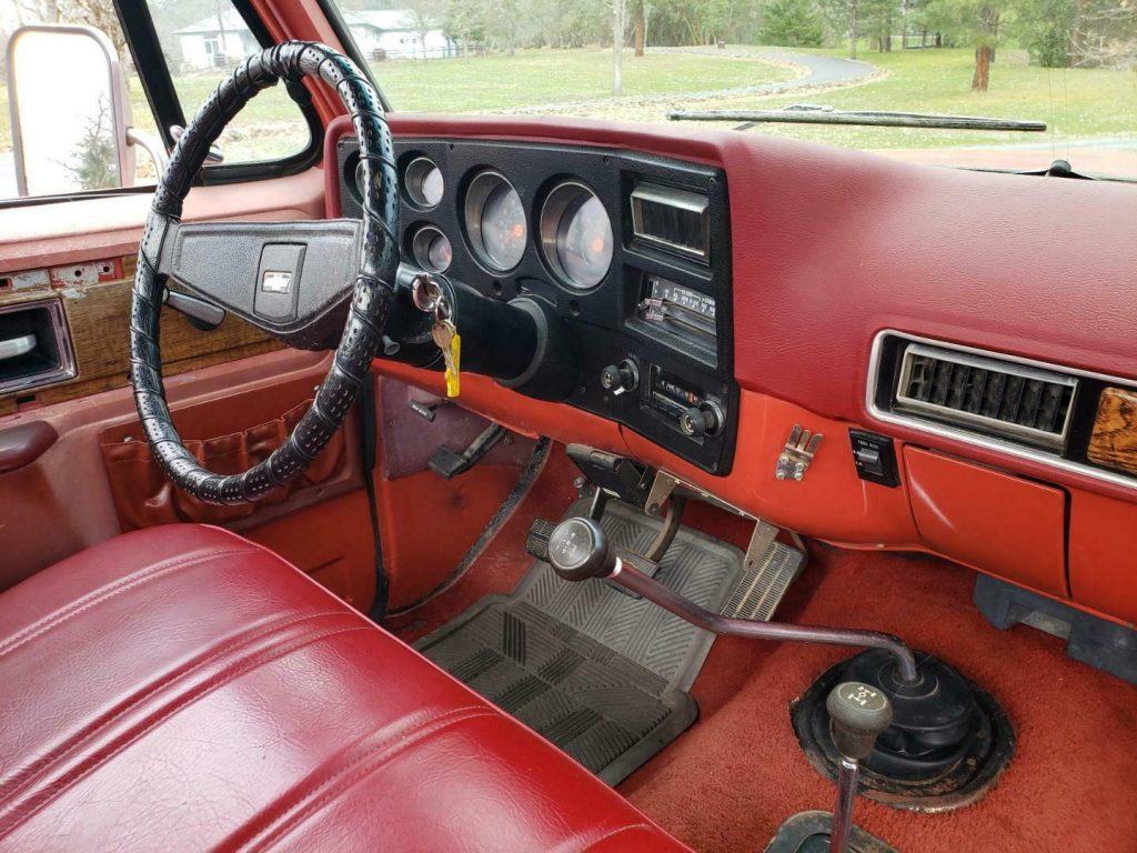 awesome daily driver 1977 Chevrolet Cheyenne pickup