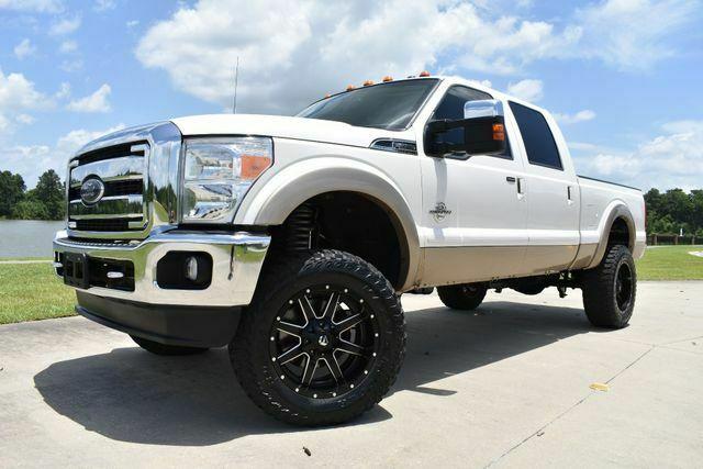 clean 2014 Ford F 250 Lariat pickup