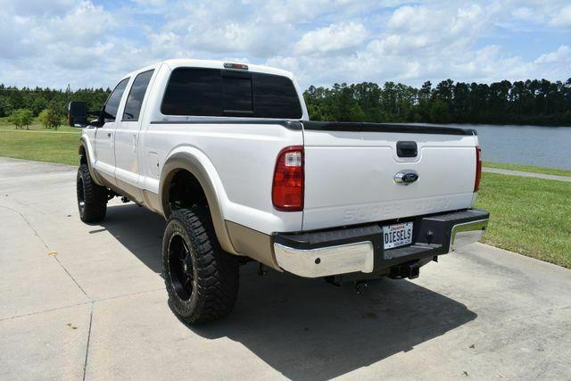 clean 2014 Ford F 250 Lariat pickup
