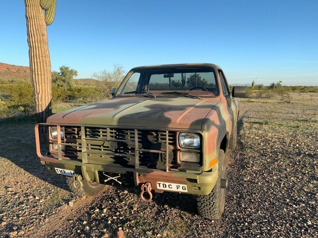 greyt shape 1986 Chevrolet 4×4 5/4 Ton M1008 CUCV pickup