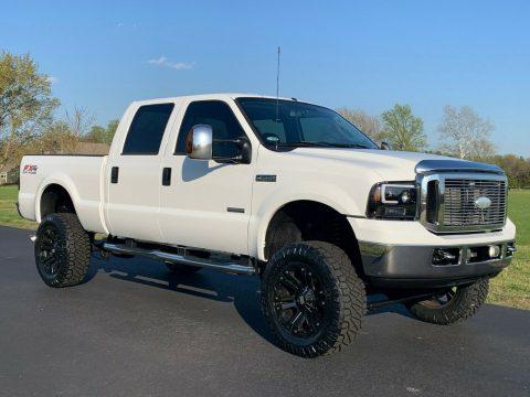 detailed 2006 Ford F 250 Lariat Diesel pickup for sale