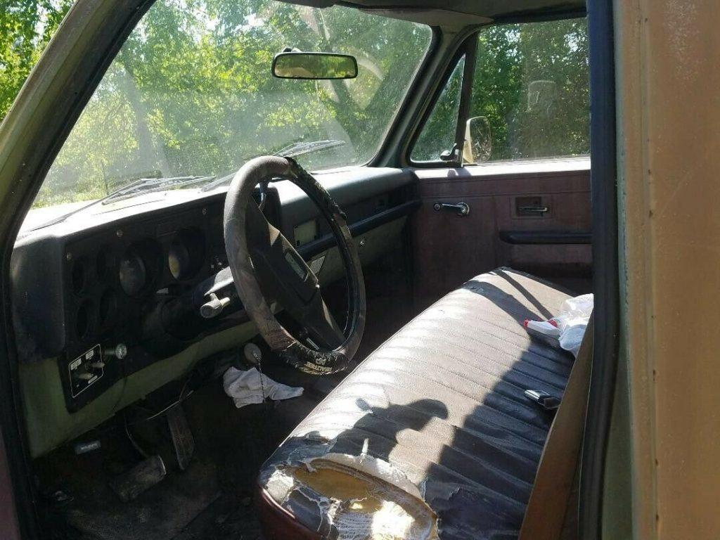 minor rust 1985 Chevrolet CUCV M1008 Military pickup