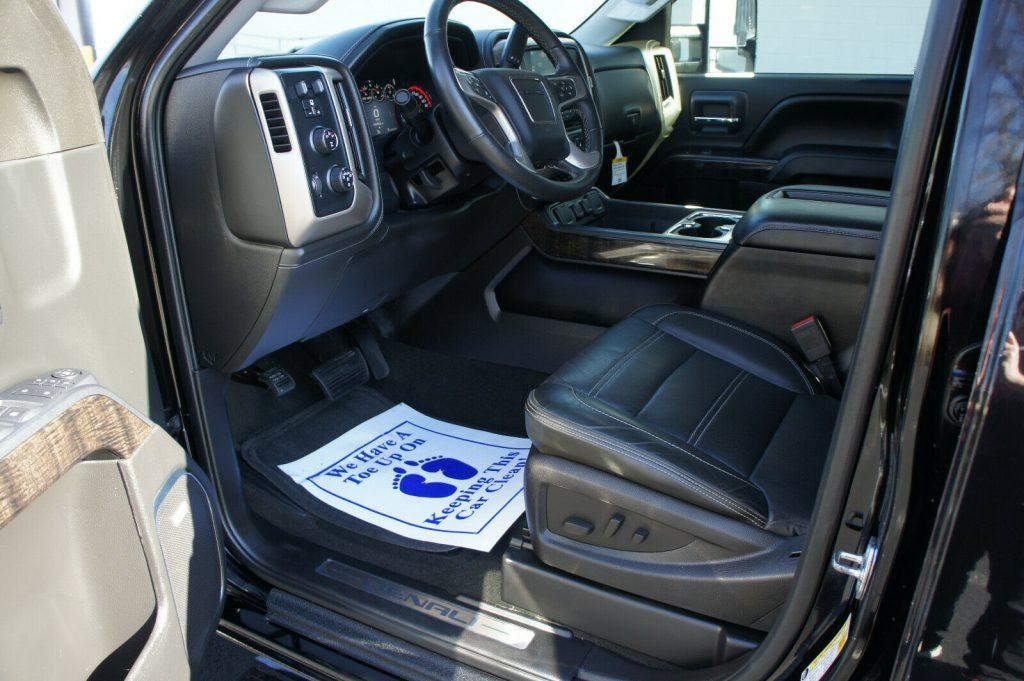 well equipped 2015 GMC Sierra 3500 DENALI pickup