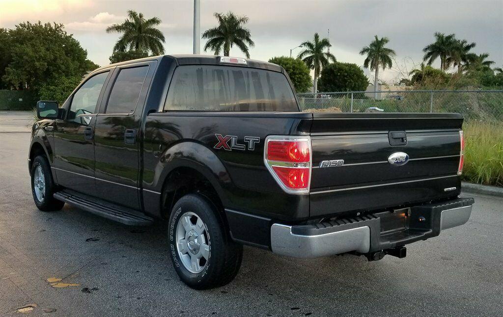 very clean 2012 Ford F 150 XLT pickup