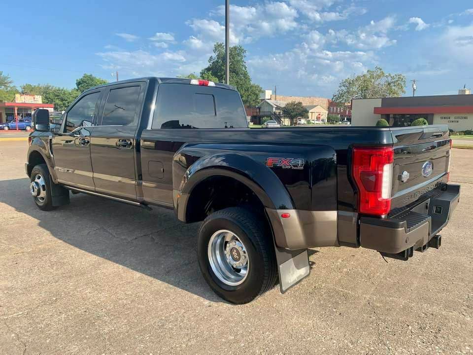 loaded with goodies 2017 Ford F 350 Powerstroke Diesel pickup