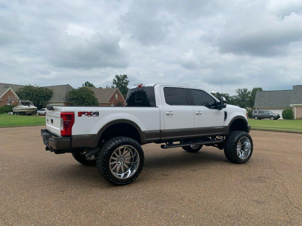 well maintained 2017 Ford F 250 KING RANCH pickup